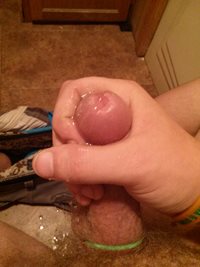 I love cuming for every one who likes. My pics