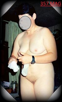 a older picture of my wife after I shaved her pussy.  loved the way it look...
