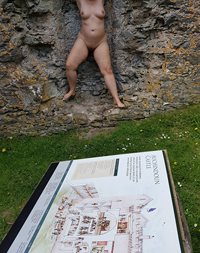 Slutwife totally naked at scottish castle, like she is told to
