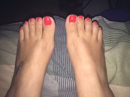 Wife toes