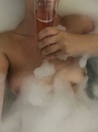 Oh I’d forgotten just how much I enjoy drinking bubbles in a bubble bath…