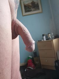 Very horny who wants to play