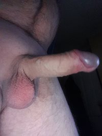 Would love to have a warm mouth around my cock!