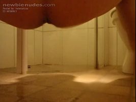 Helena pissing and showing butthole in the shower :)