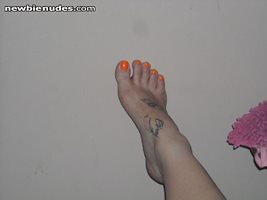 What do you think of my wifes feet????