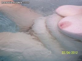 Mature woman..hot tub..comments